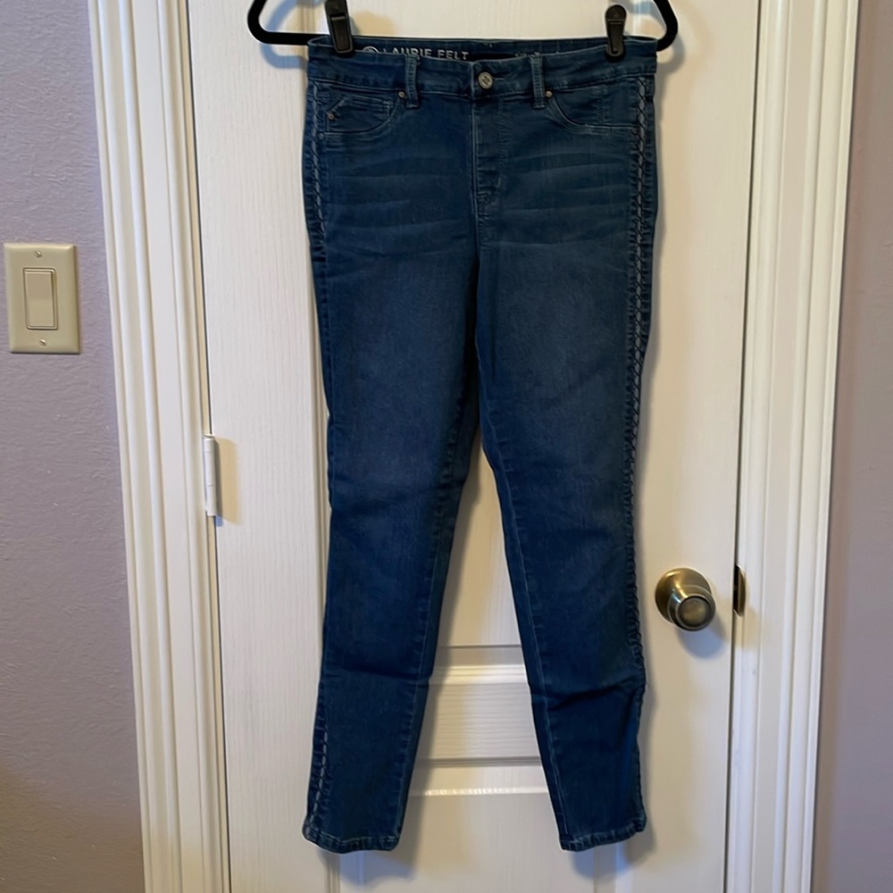 Laurie Felt Silky Jeans Tuxedo Silk